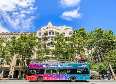 راهنمای تور اتوبوسی هاپ آن هاپ آف بارسلونا اسپانیا