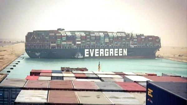 بسته شدن کانال سوئز: عذرخواهی مالک ژاپنی کشتی، 150 کشتی منتظرند