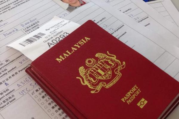 نبود مشکل برای صدور ویزا گردشگران خارجی